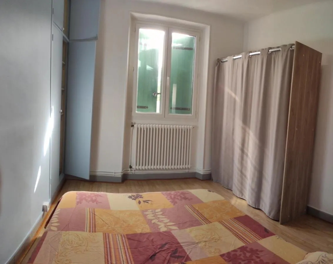 Appt 3 chambres 10mn à pied des remparts - Appt 3 rooms 10mn walk of Avignon ramparts France