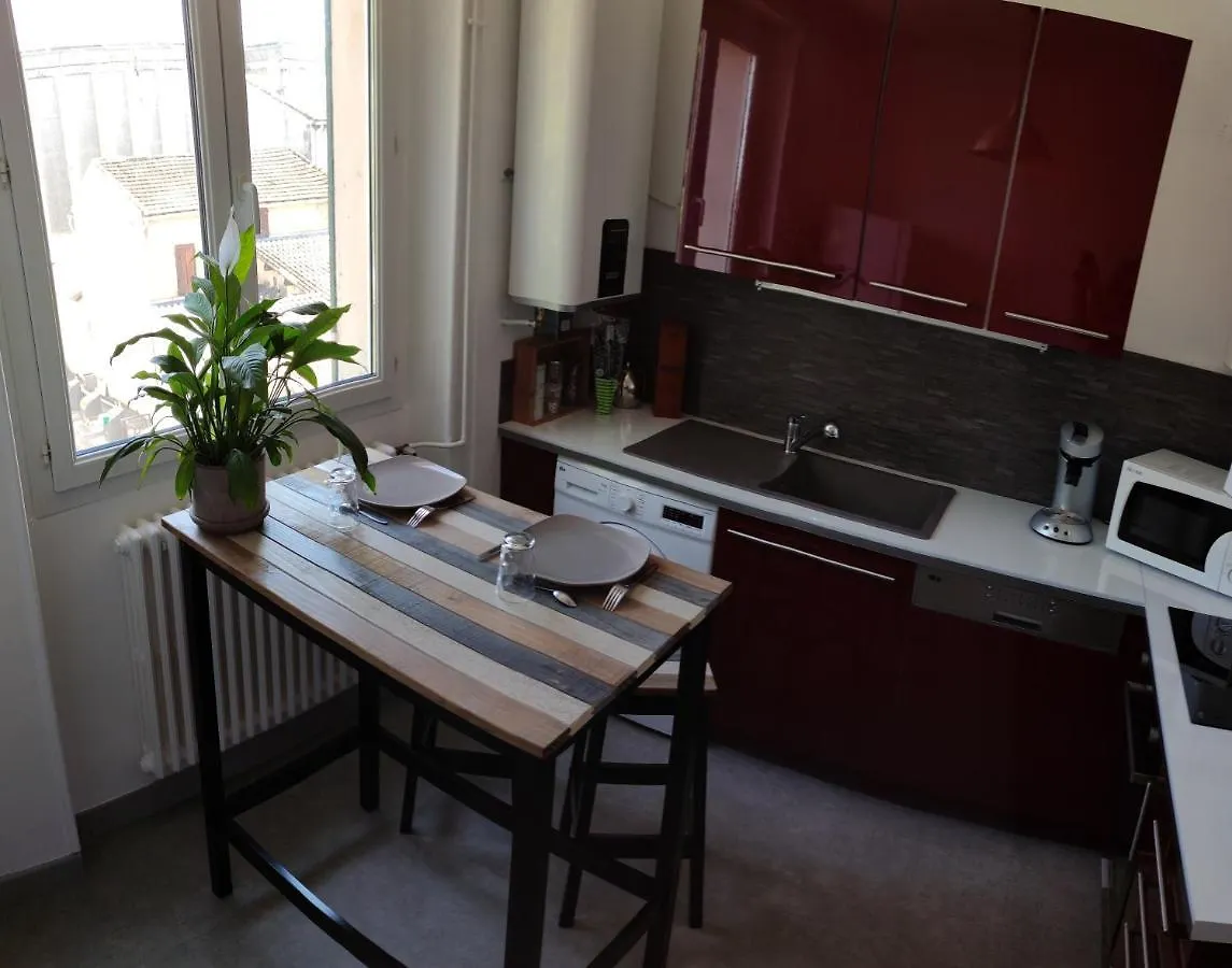 Appartement Appt 3 chambres 10mn à pied des remparts - Appt 3 rooms 10mn walk of Avignon ramparts France