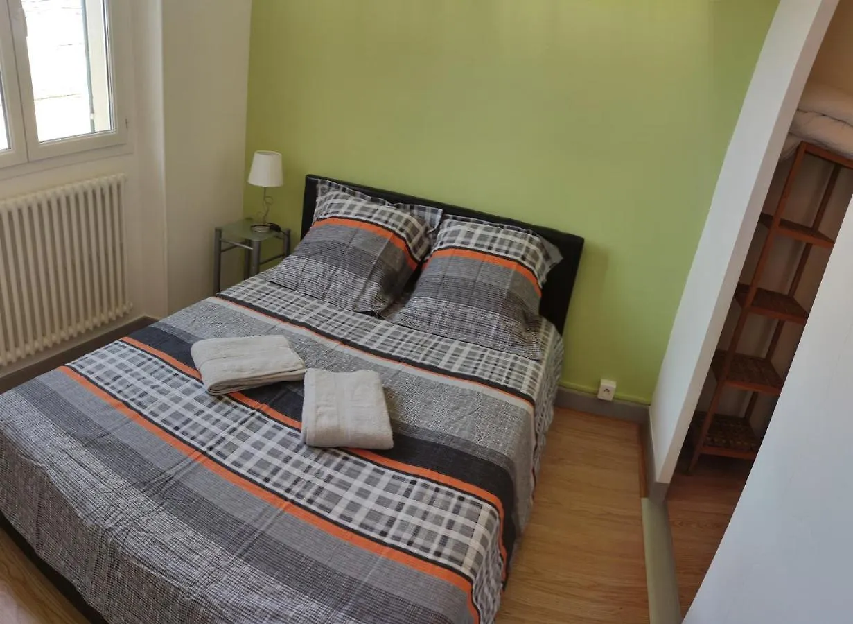 Appt 3 chambres 10mn à pied des remparts - Appt 3 rooms 10mn walk of Avignon ramparts France